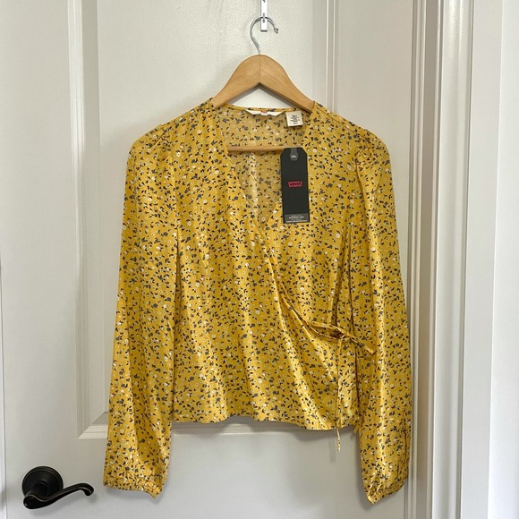 NWT Levi’s Floral Yellow Wrap Blouse - Small - Picture 5 of 9